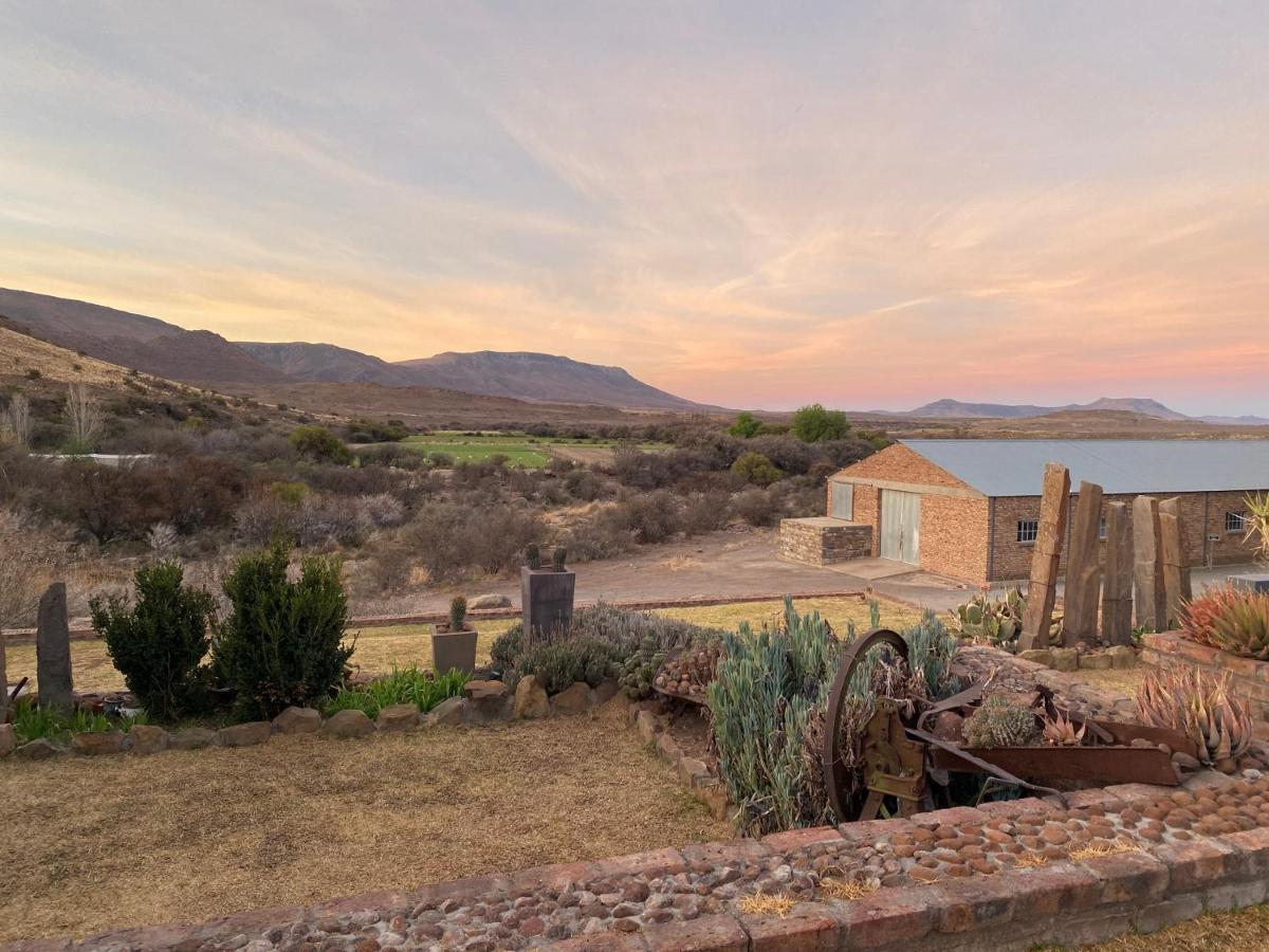 Desert Dew Guest House Hutchinson Exterior photo